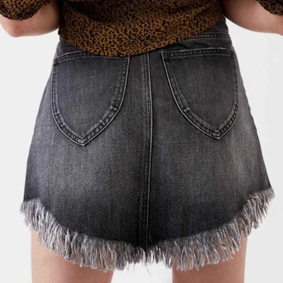 Free People Bailey Frayed Denim Skirt ASO Miranda Lambert - Picture 3 of 10
